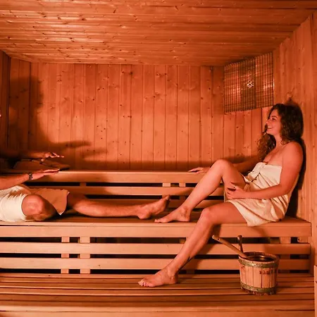 International Ξενοδοχείο 3*