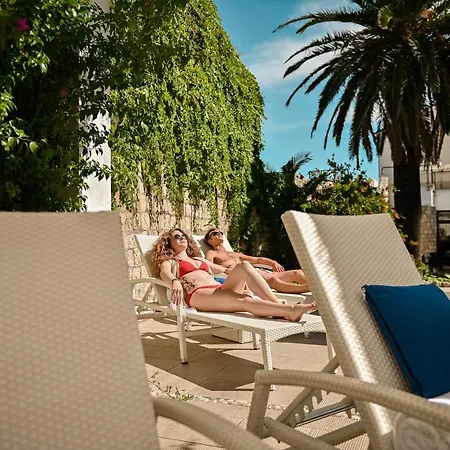 Hotel International Rab Town