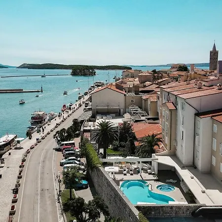 Ξενοδοχείο International Ραμπ