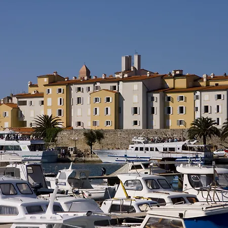 Hotel International Rab Town