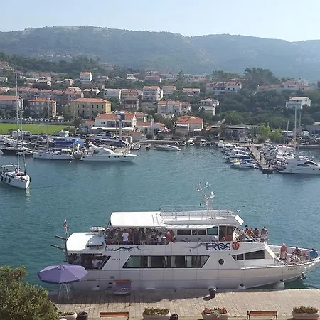 Ξενοδοχείο International