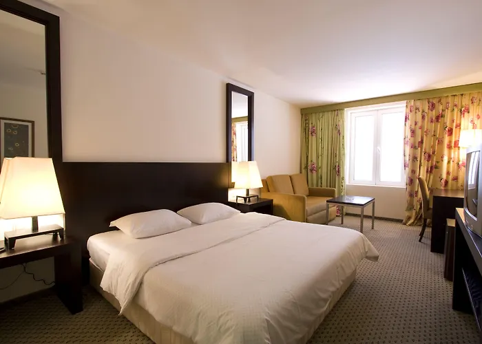Hotel International Rab Town
