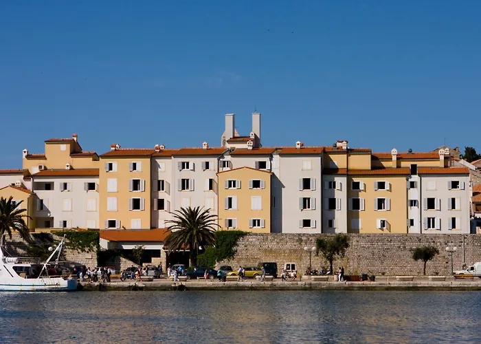 Hotel International Rab Town