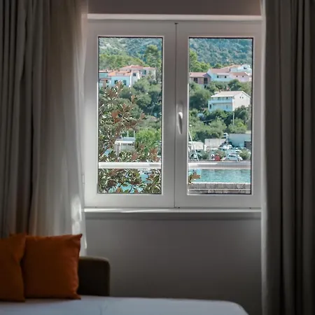 International Hotel 3*