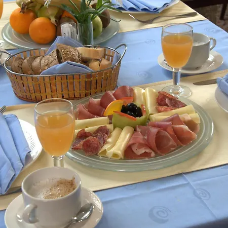 International Hotel 3*