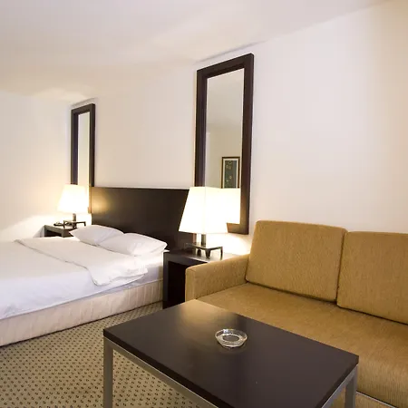 International Hotell