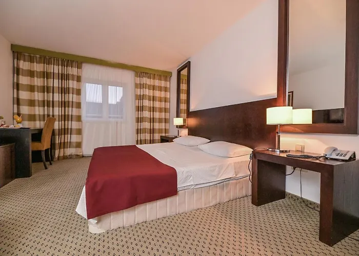 International 3* Rab Town