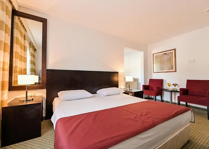 International 3* Rab Town