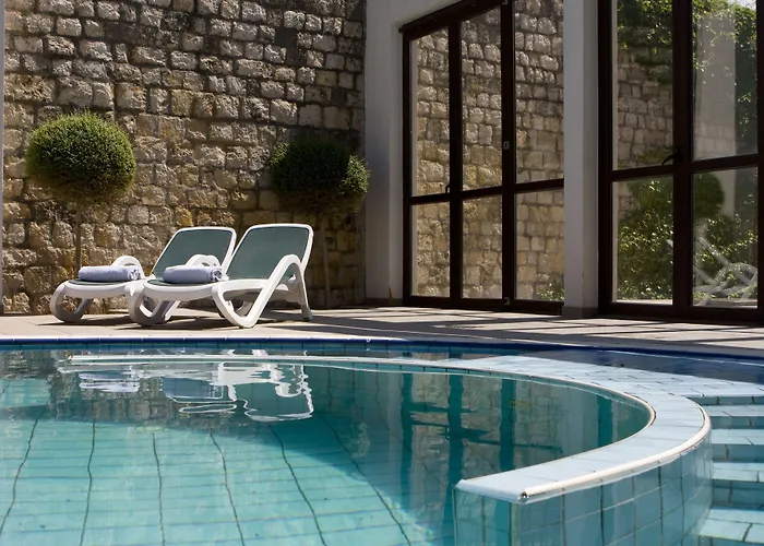 International Szálloda 3*