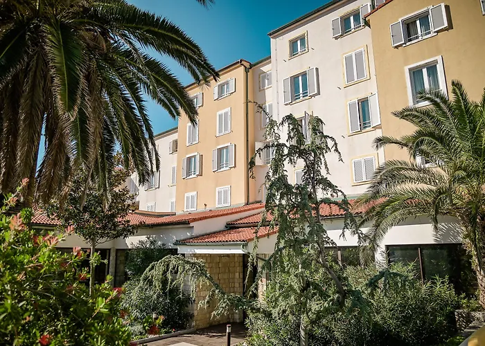 Szálloda International Rab Town