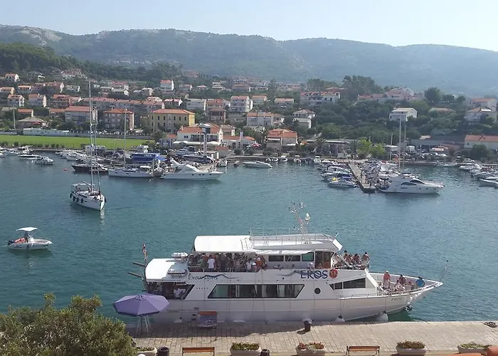 Ξενοδοχείο International